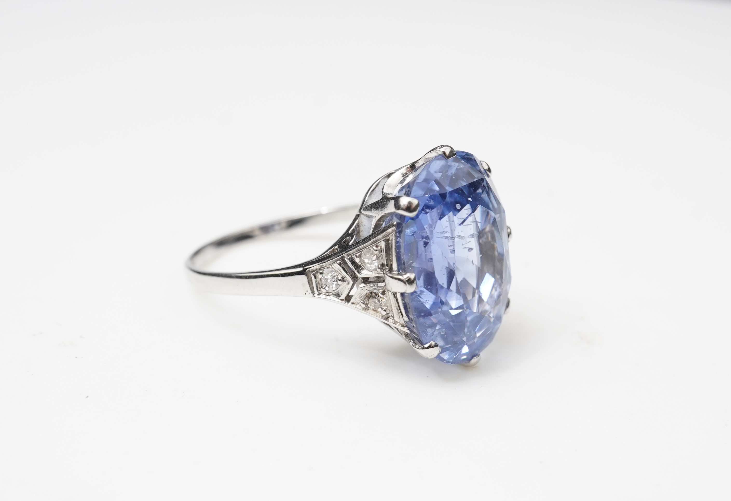 An attractive sapphire and diamond ring, early 20th century